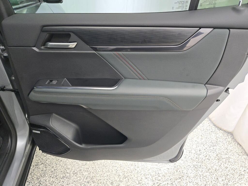 Used 2024 GMC Acadia AT4 w/ LPO, Floor Liner Package image 10