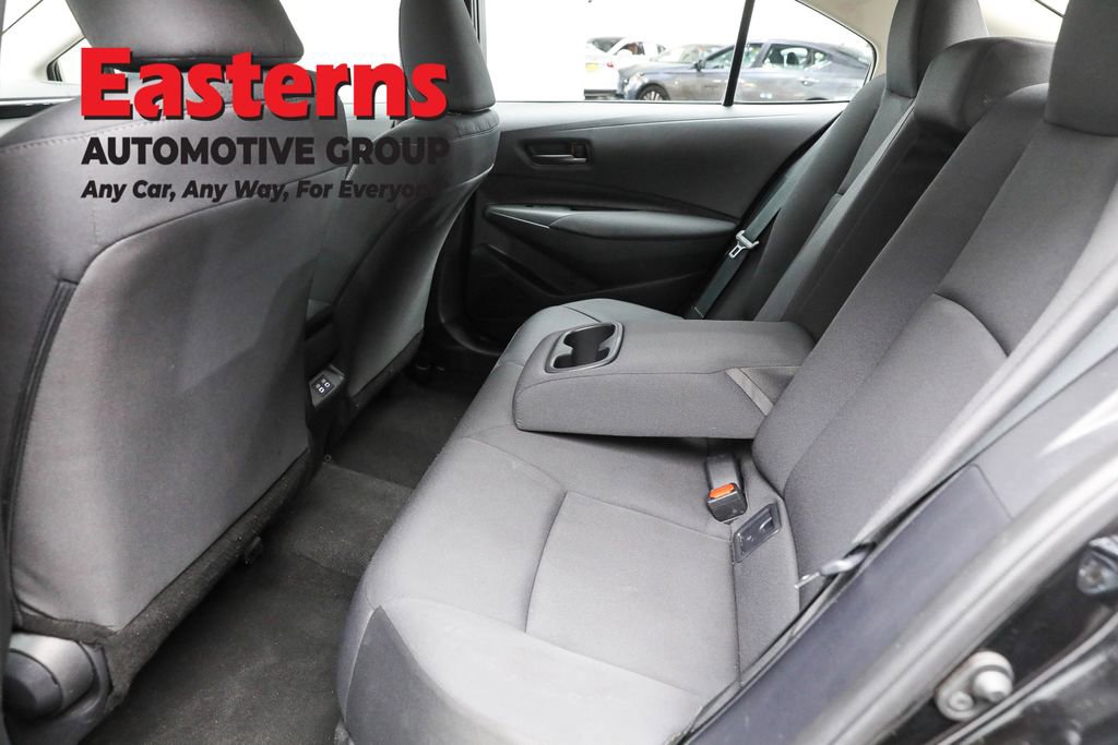 Used 2025 Toyota Corolla LE image 18