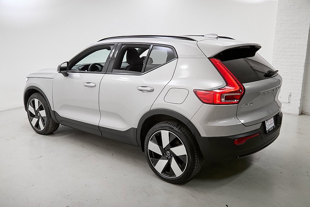 Certified 2023 Volvo XC40 Recharge Ultimate image 7