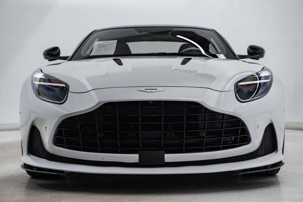 Used 2024 Aston Martin DB12 Coupe image 7