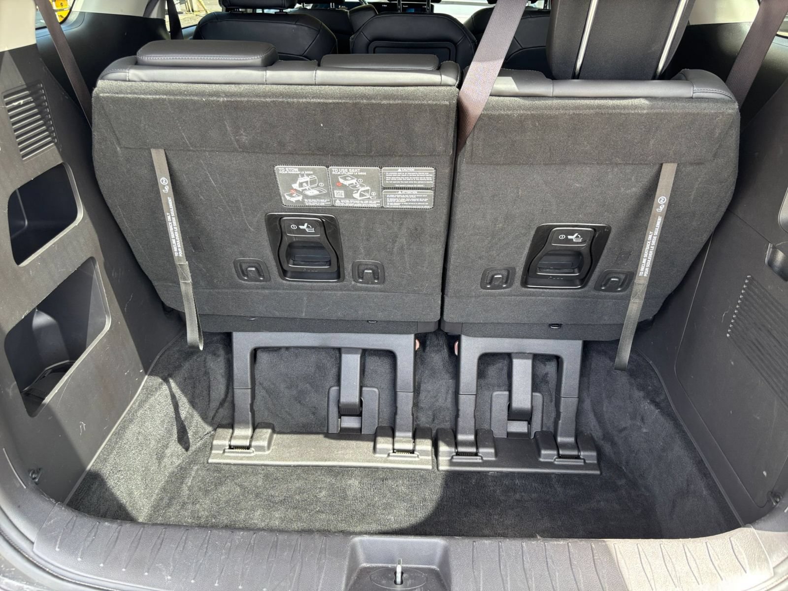 Used 2026 Kia Carnival FWD image 34
