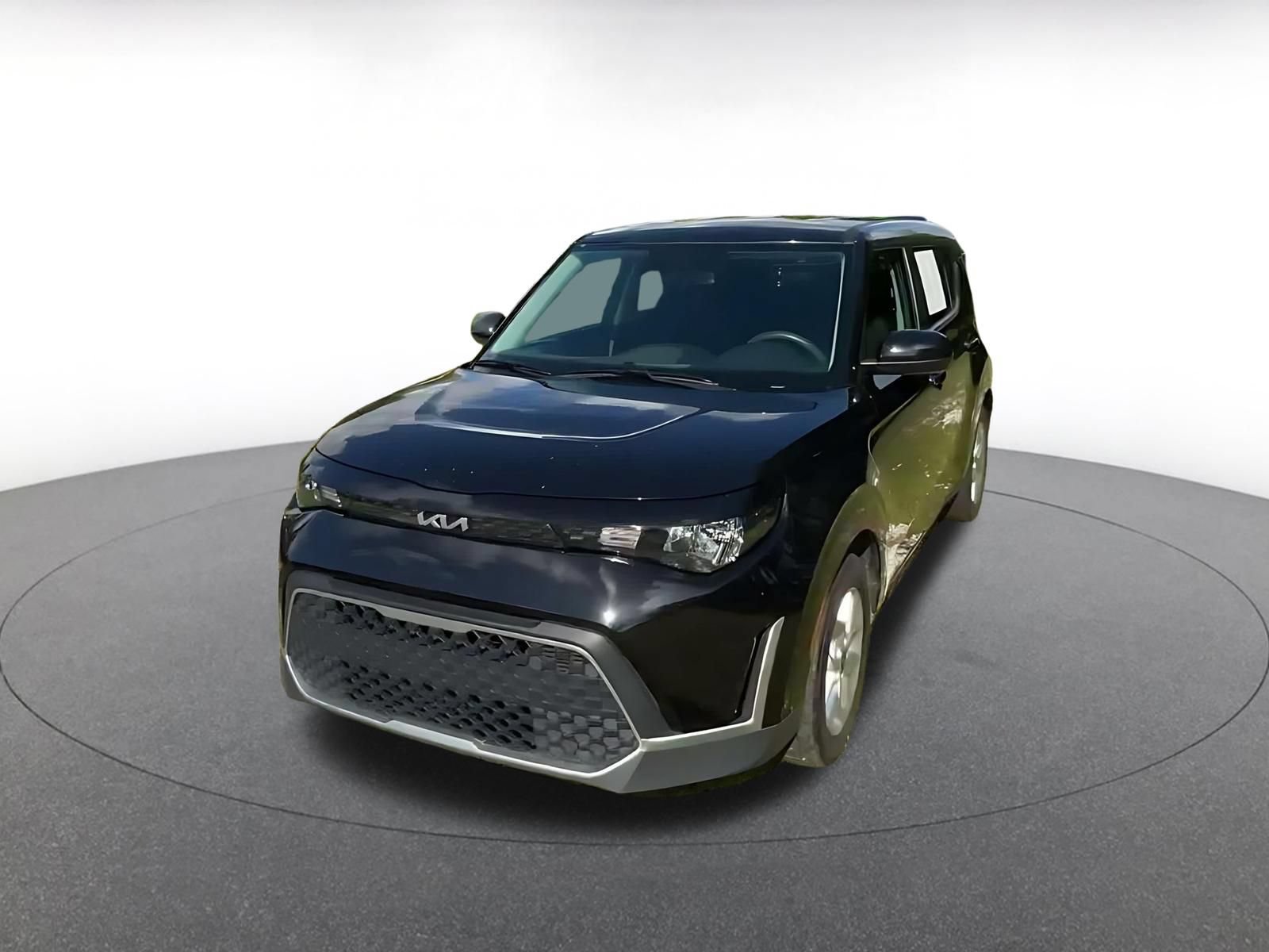 Used 2025 Kia Soul LX w/ LX Technology Package FWD image 6