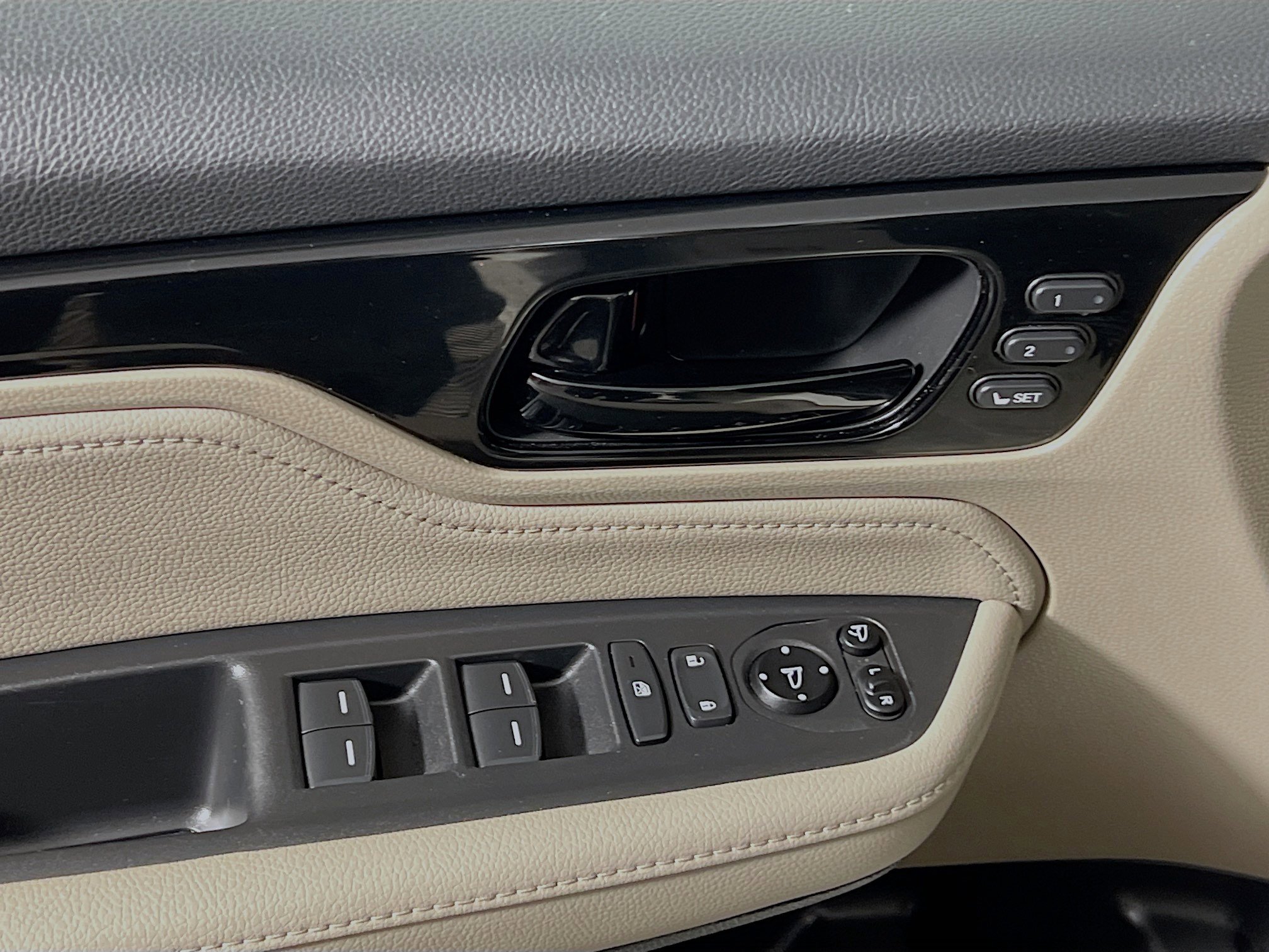 Used 2018 Honda Odyssey Elite image 17