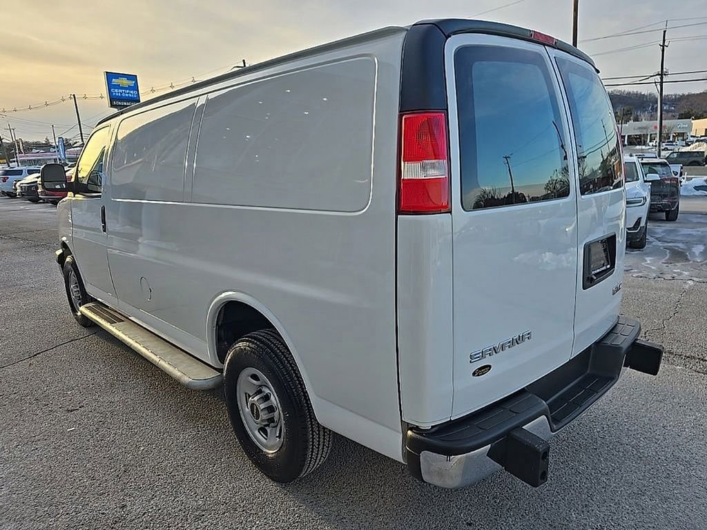 Used 2024 GMC Savana 2500 w/ Driver Convenience Package image 5