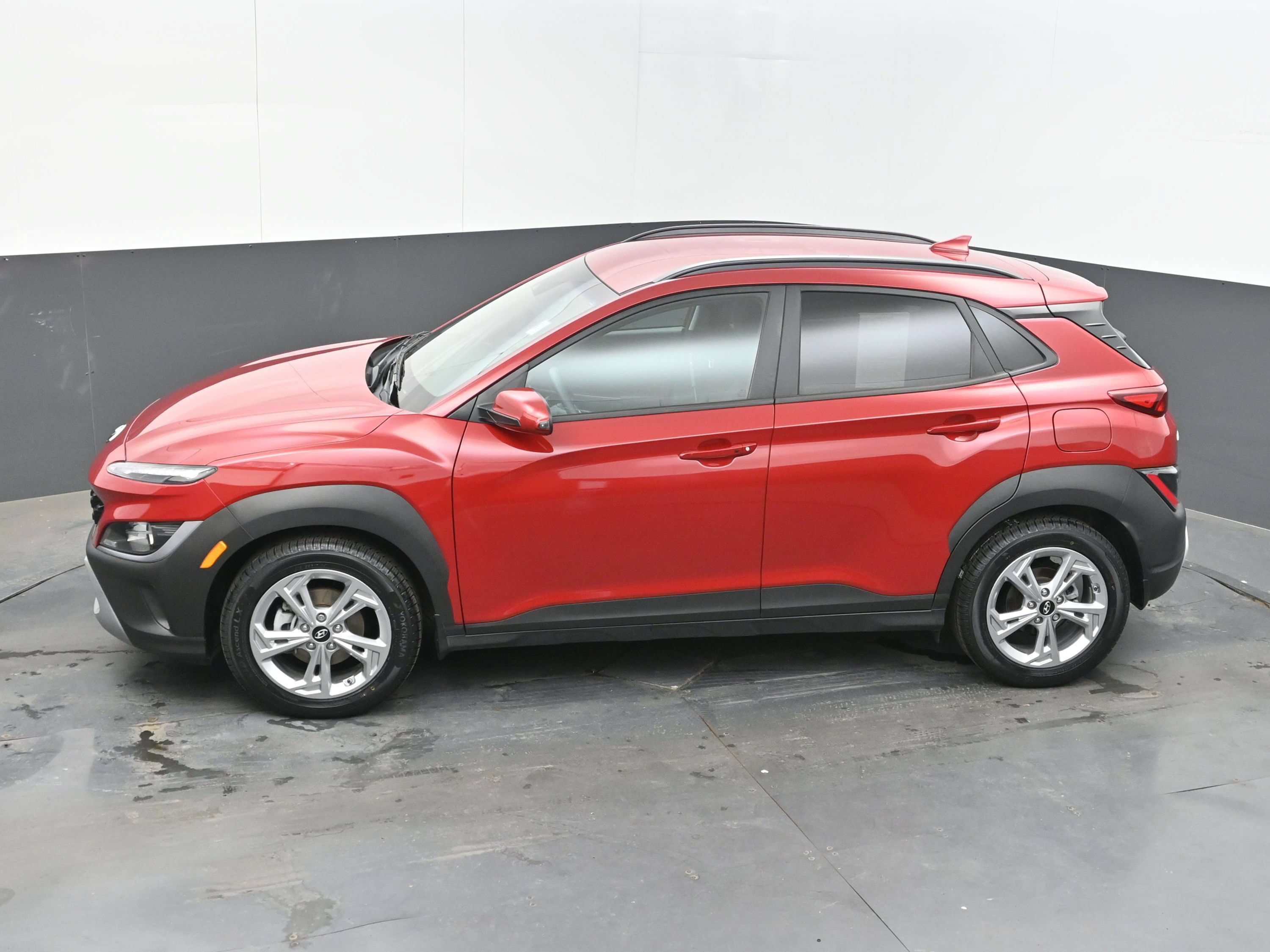 Used 2022 Hyundai Kona SEL w/ Cargo Package FWD image 35