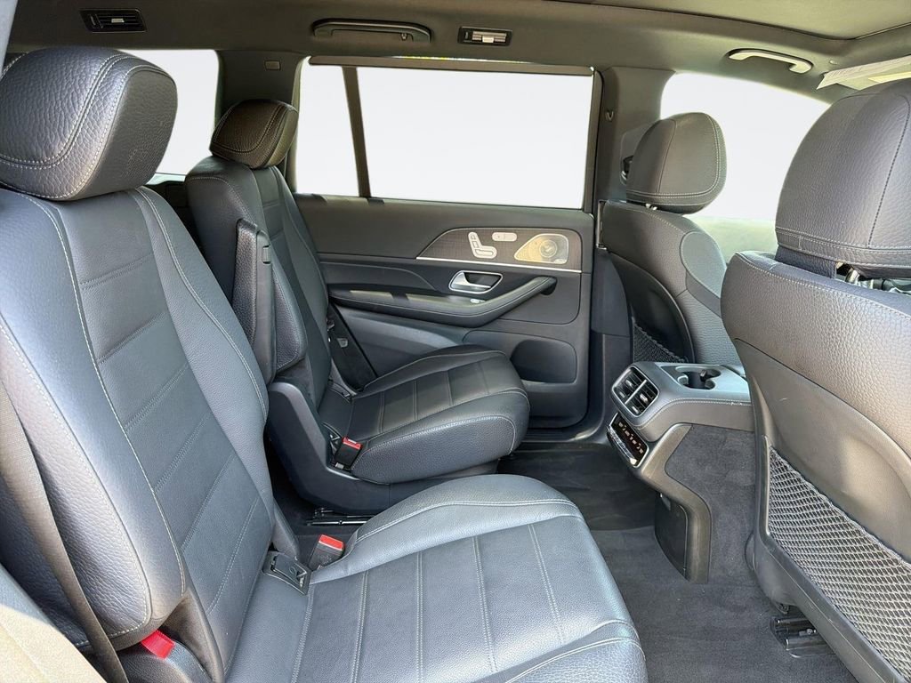 Used 2023 Mercedes-Benz GLS 580 4MATIC image 32