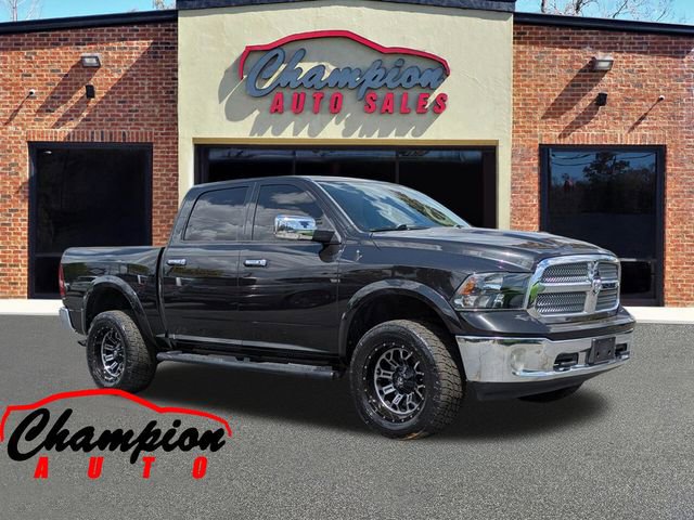 Used 2018 RAM 1500 SLT RWD image 1