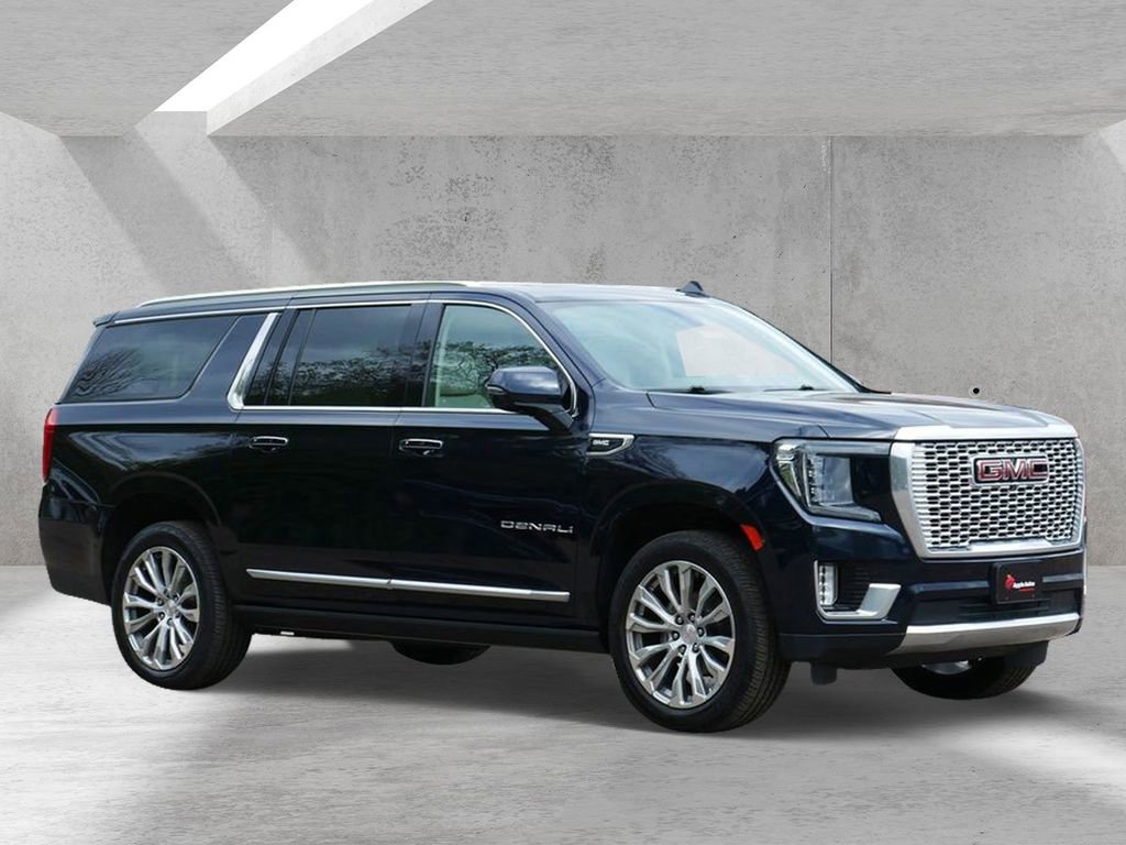 Used 2022 GMC Yukon XL Denali AWD/4WD image 1