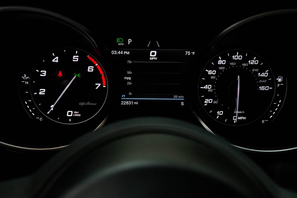 Used 2023 Alfa Romeo Stelvio Ti image 35