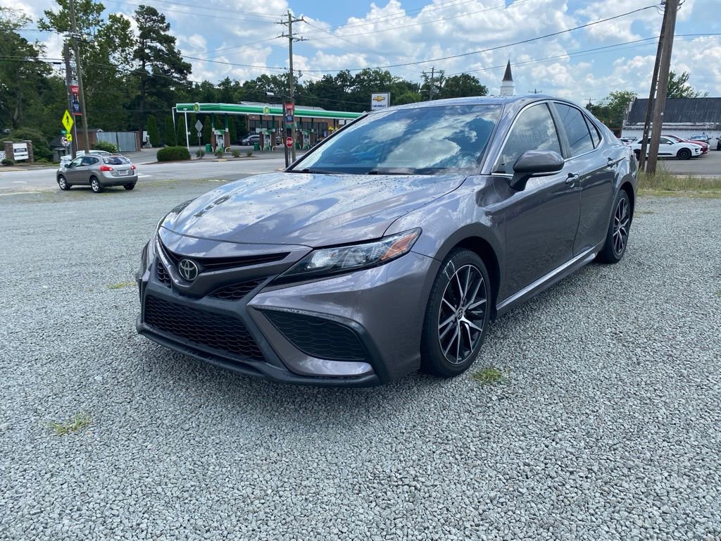 Used 2022 Toyota Camry SE image 7