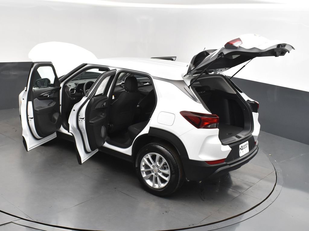 New 2025 Chevrolet TrailBlazer LS w/ LS Convenience Package FWD image 46