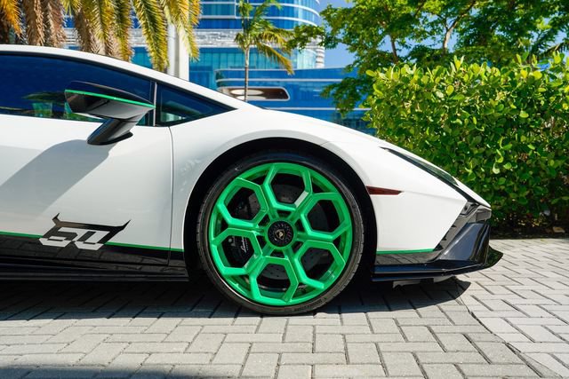 Used 2023 Lamborghini Huracan Tecnica RWD image 32