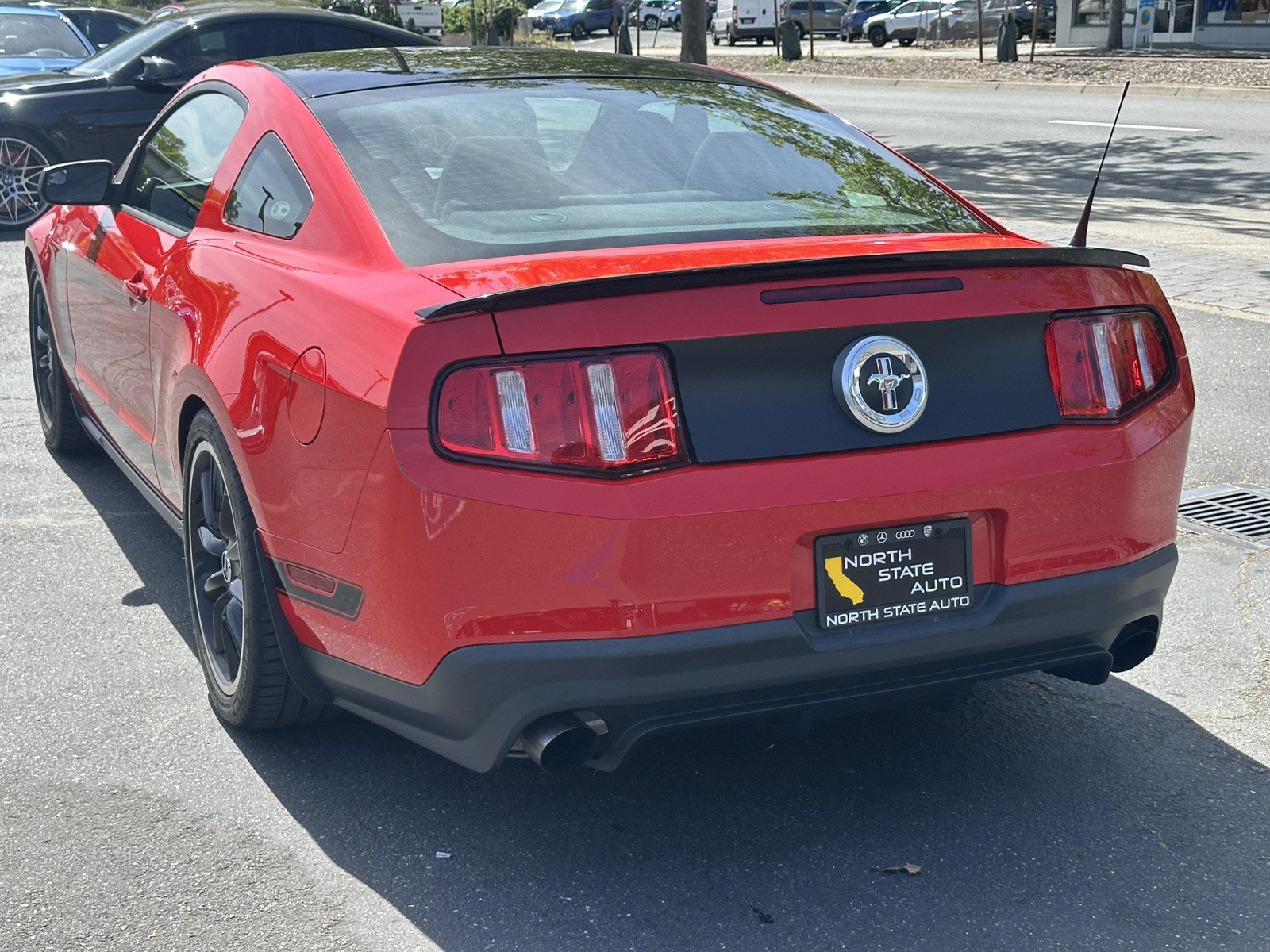 Used 2012 Ford Mustang Boss 302 w/ Boss 302 Accessory Pkg image 11