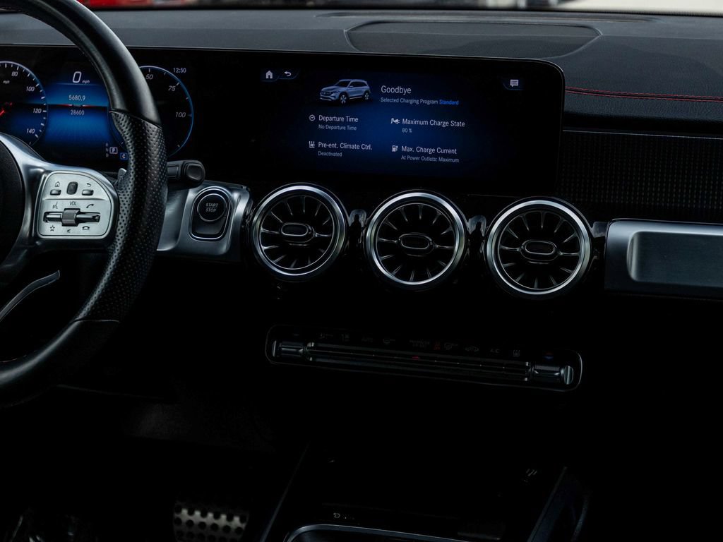 Used 2023 Mercedes-Benz EQB 350 4MATIC SUV image 22