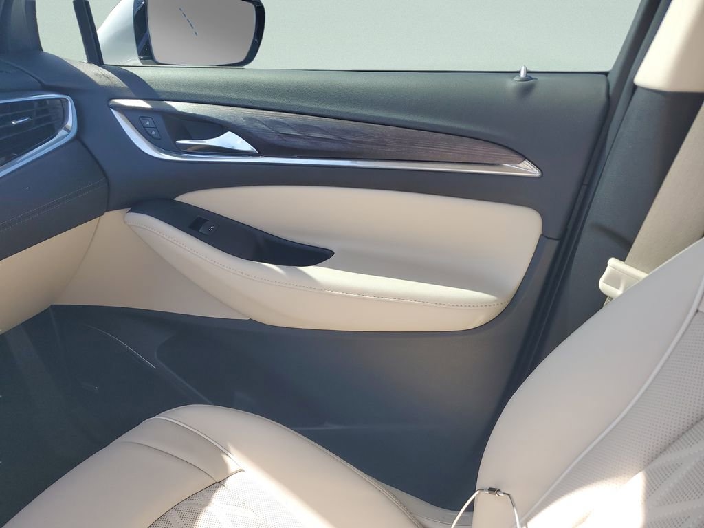 Used 2023 Buick Enclave Avenir w/ Avenir Technology Package image 13