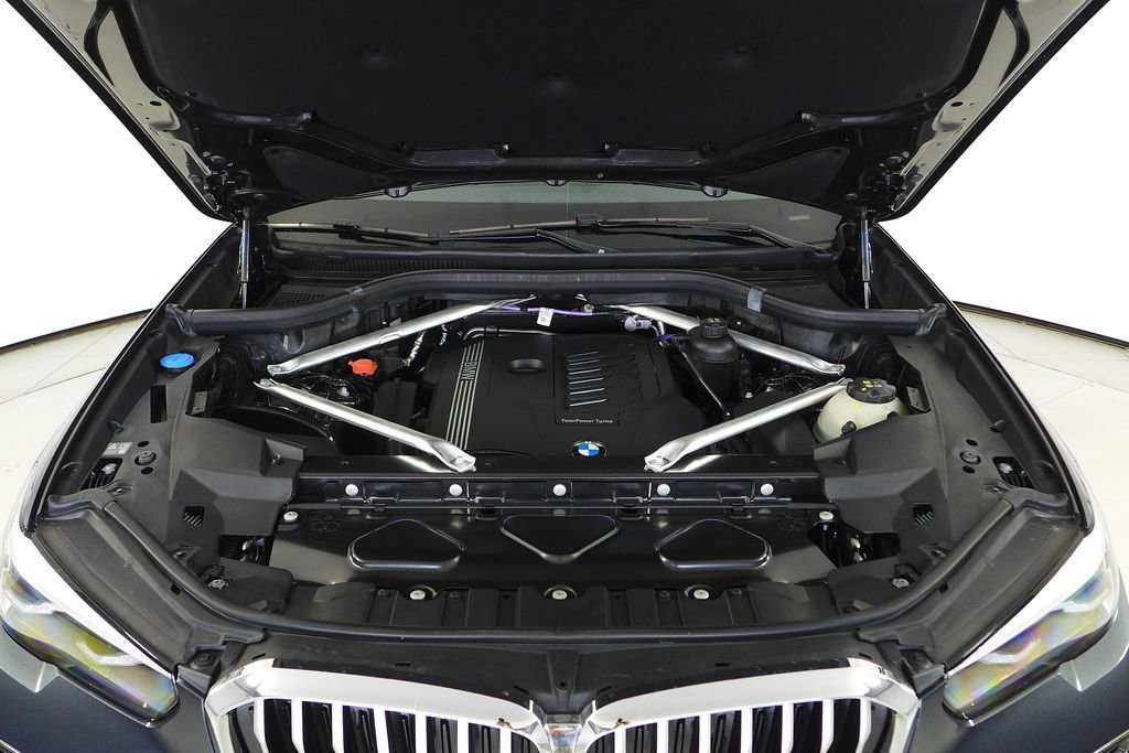 Used 2023 BMW X5 xDrive40i w/ Parking Assistance Package image 6