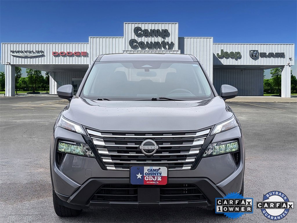 Used 2024 Nissan Rogue SV image 2