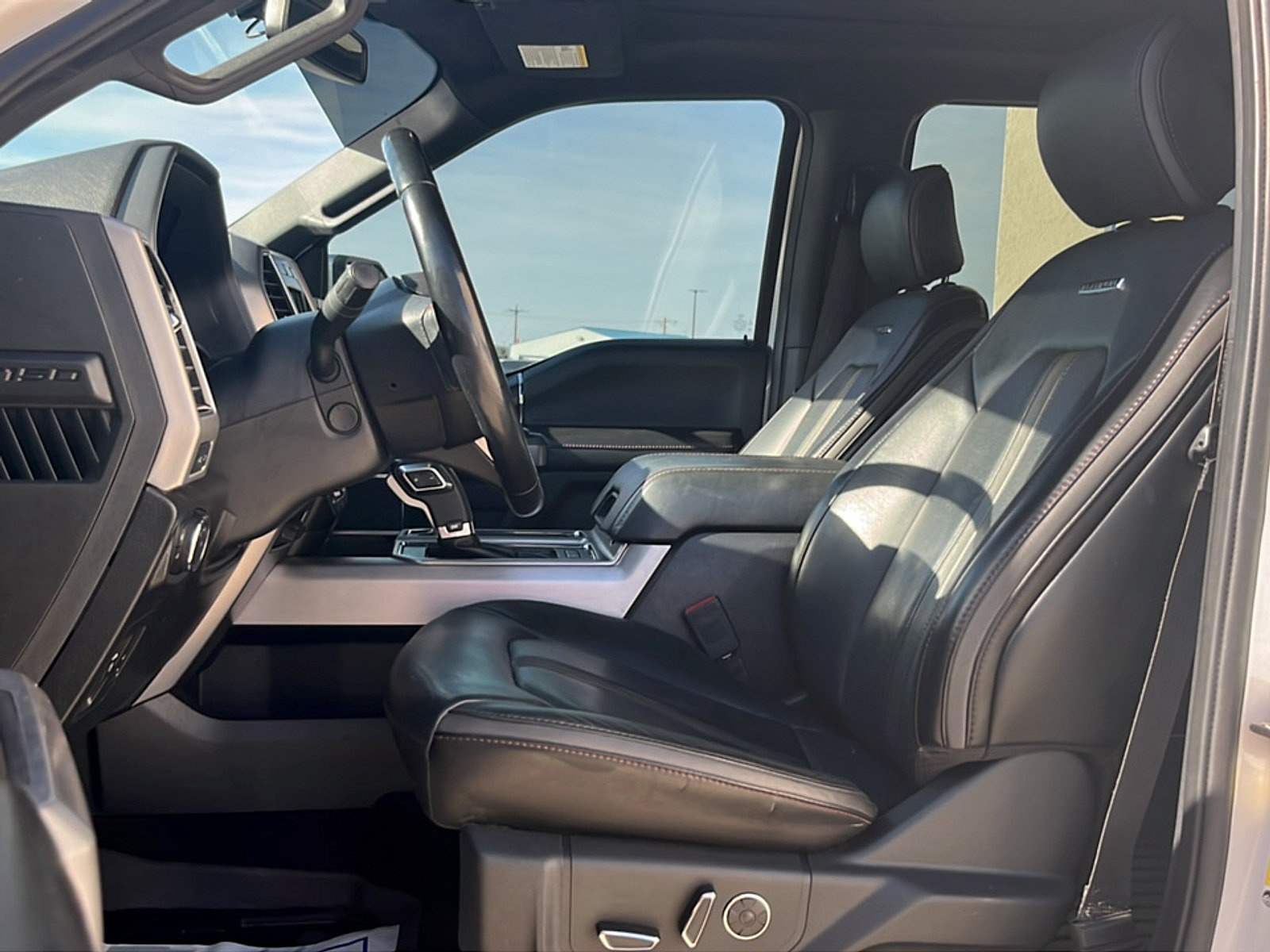 Used 2019 Ford F150 Platinum w/ Technology Package AWD/4WD image 11