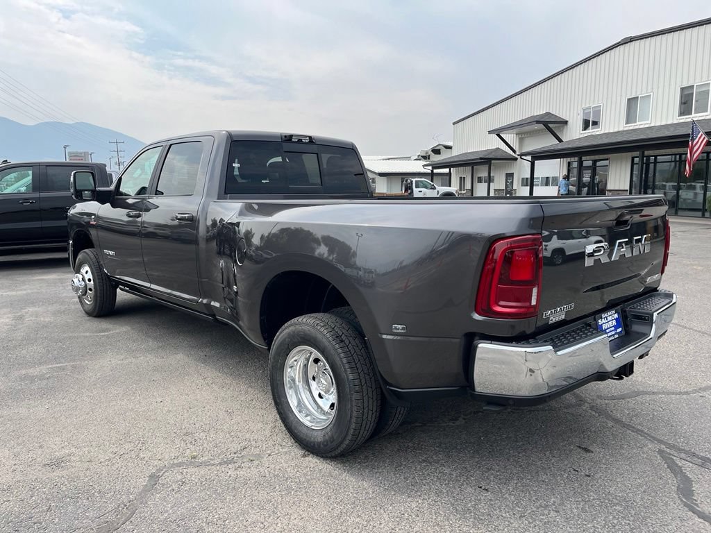 New 2026 RAM 3500 Laramie AWD/4WD image 7
