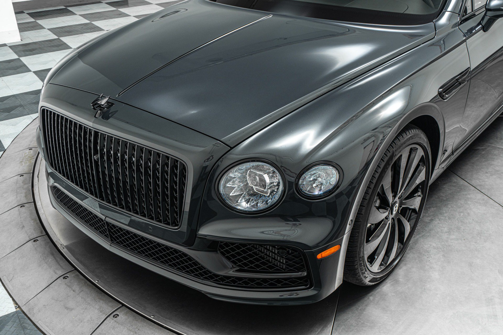 Used 2024 Bentley Flying Spur V8 AWD/4WD image 37