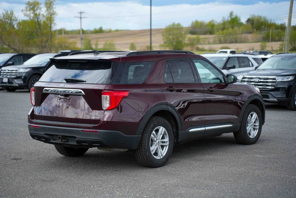 Used 2022 Ford Explorer XLT w/ Class IV Trailer Tow Package AWD/4WD image 5