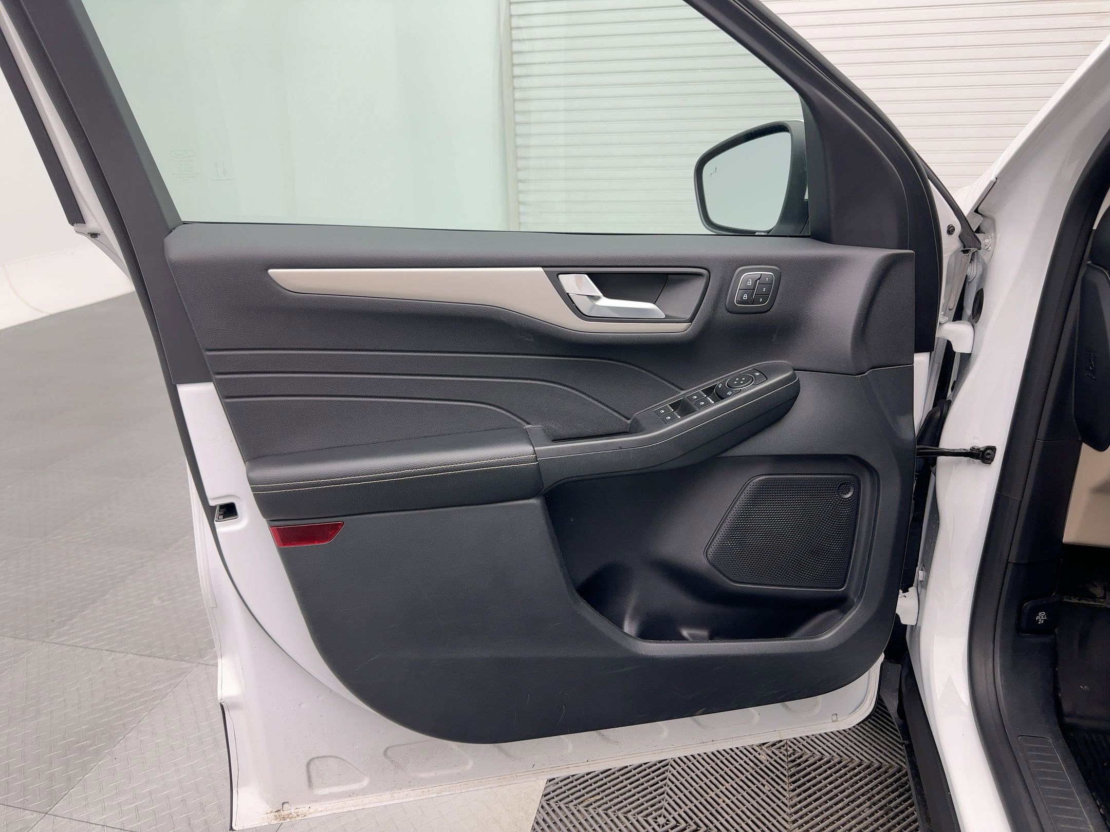 Used 2021 Ford Escape SEL w/ Technology Package image 21