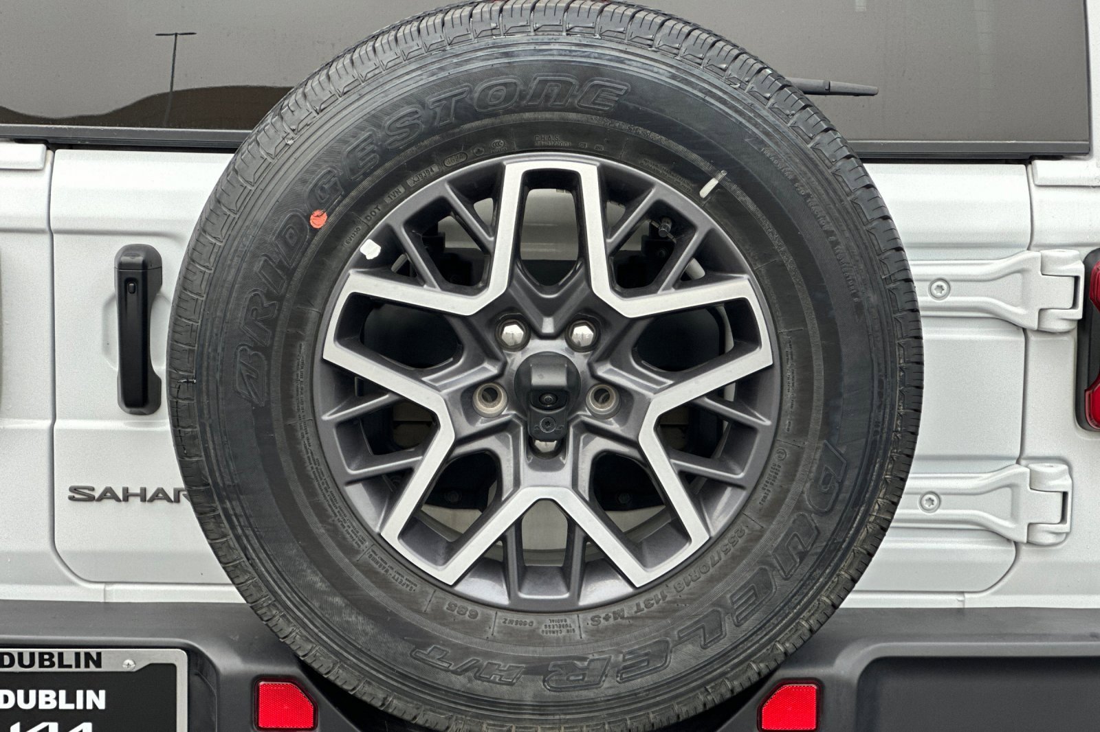 Used 2025 Jeep Wrangler Sahara image 48