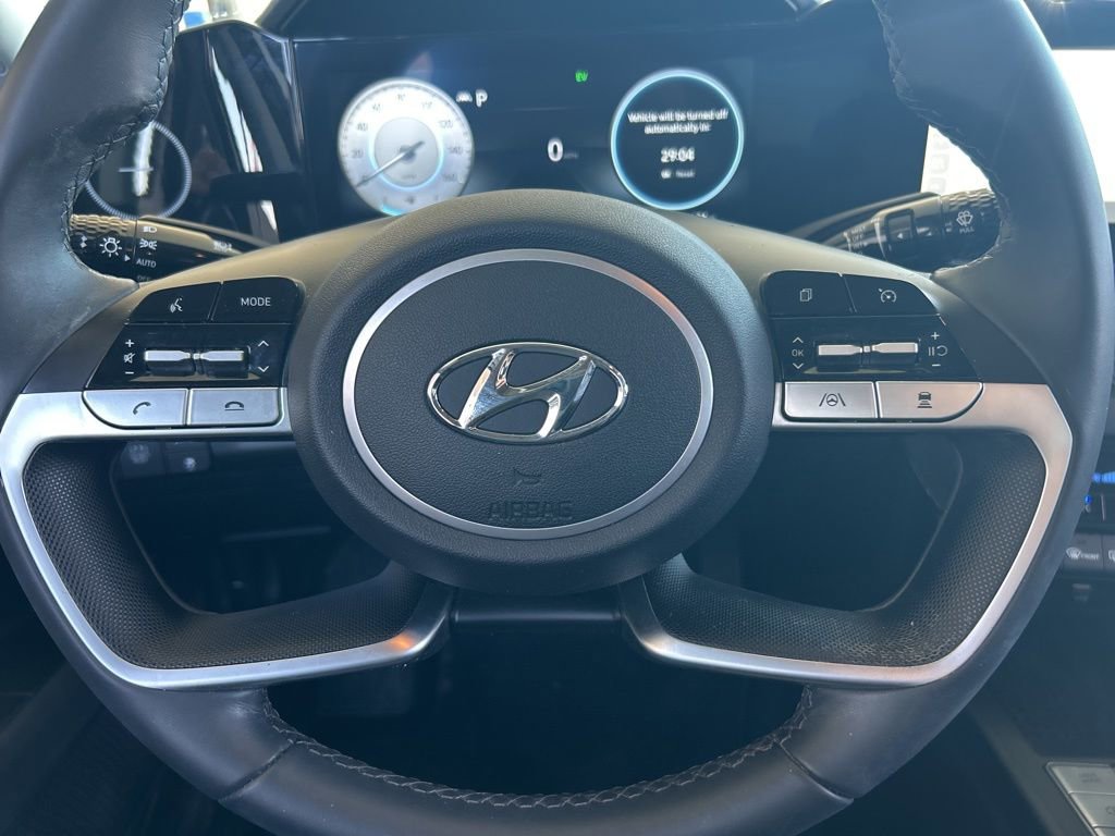 Used 2023 Hyundai Elantra Limited image 21