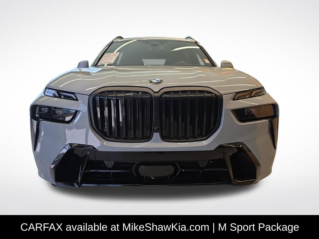 Used 2026 BMW X7 xDrive40i w/ Executive Package AWD/4WD image 4