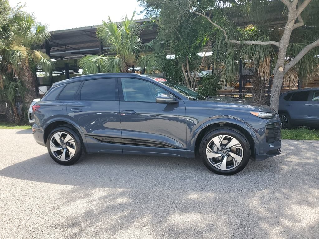 Certified 2025 Audi Q6 e-tron Premium Plus w/ Premium Plus AWD/4WD image 4