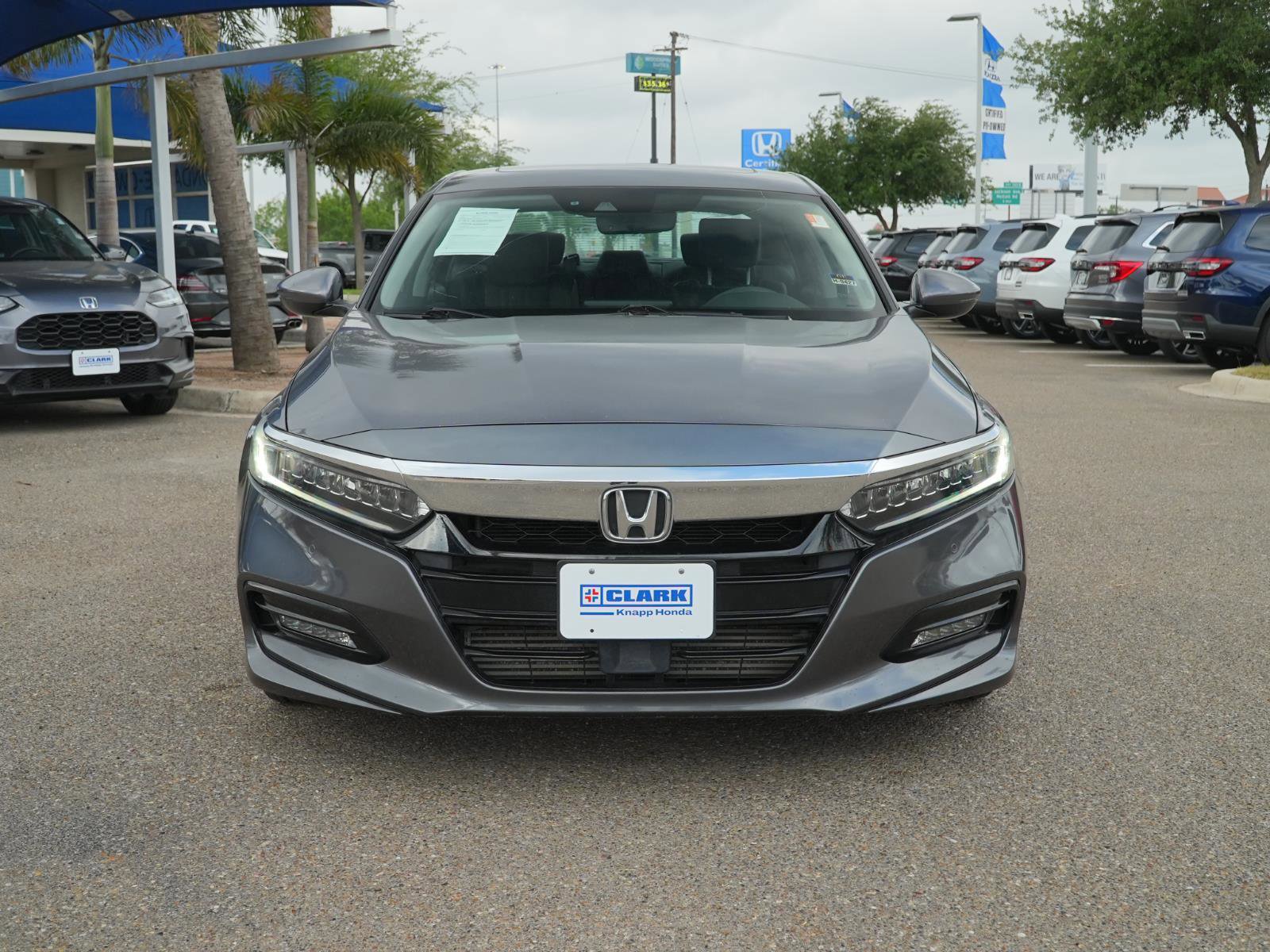 Used 2018 Honda Accord Touring image 2