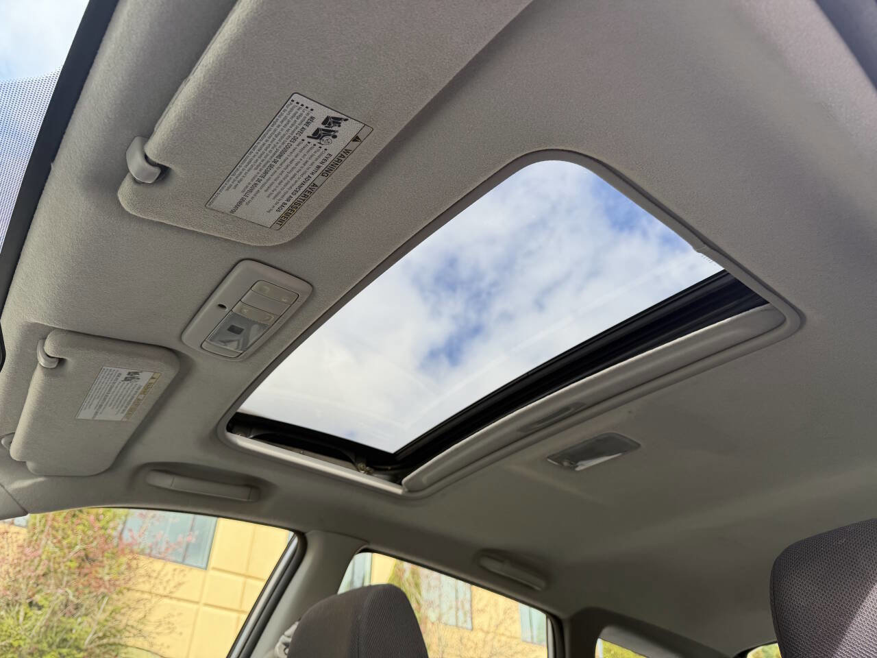 Used 2006 Toyota Matrix XR image 27