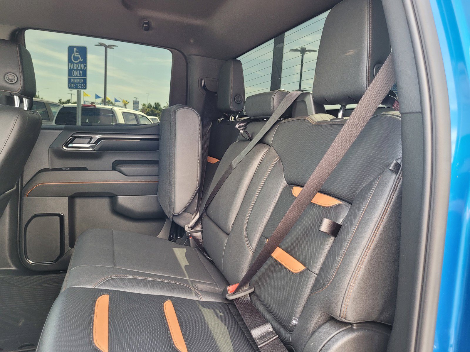 Used 2023 GMC Sierra 1500 AT4 AWD/4WD image 13