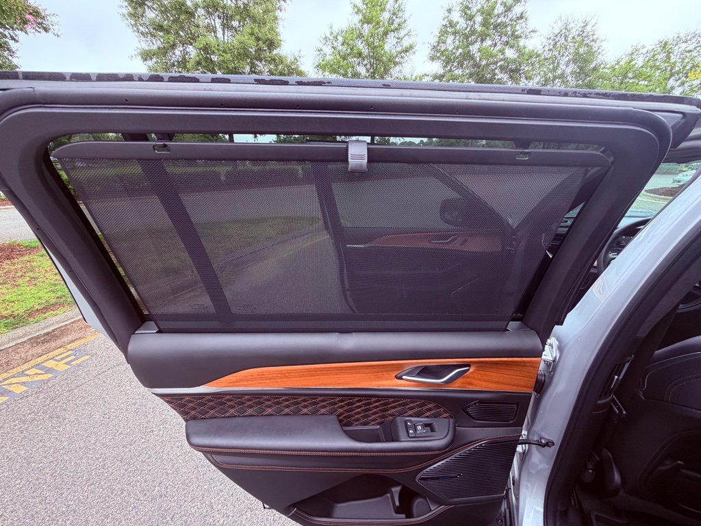 Used 2026 Jeep Grand Cherokee L Summit w/ Obsidian Package AWD/4WD image 19