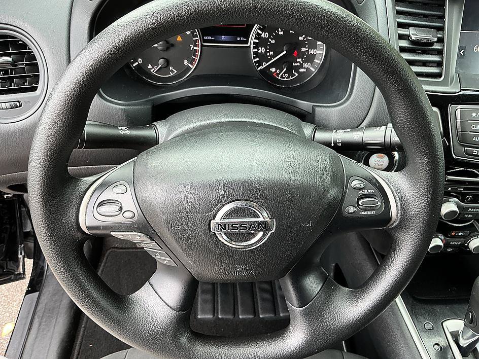 Used 2020 Nissan Pathfinder S AWD/4WD image 14
