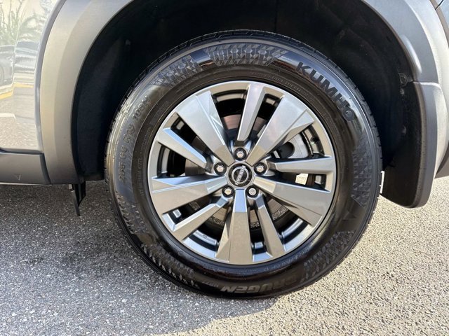 Used 2024 Nissan Pathfinder SV w/ Black Appearance Package FWD image 10
