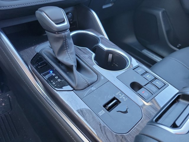 Used 2026 Toyota Highlander Limited image 14