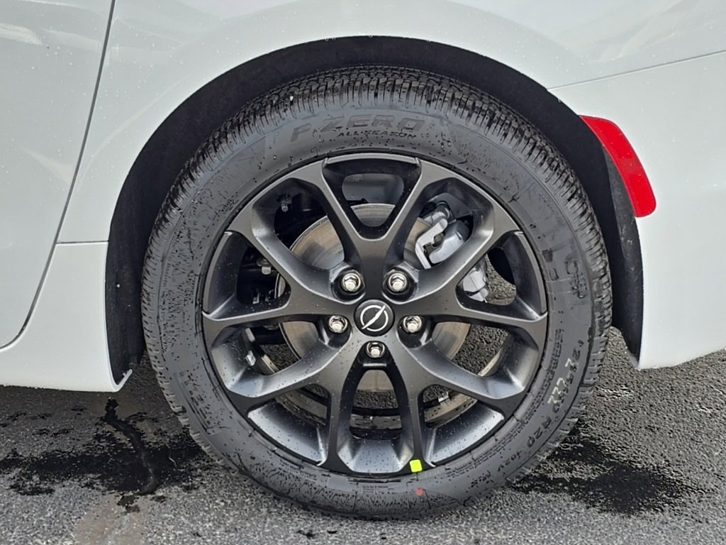 New 2026 Chrysler Pacifica Limited w/ S Appearance Package image 61