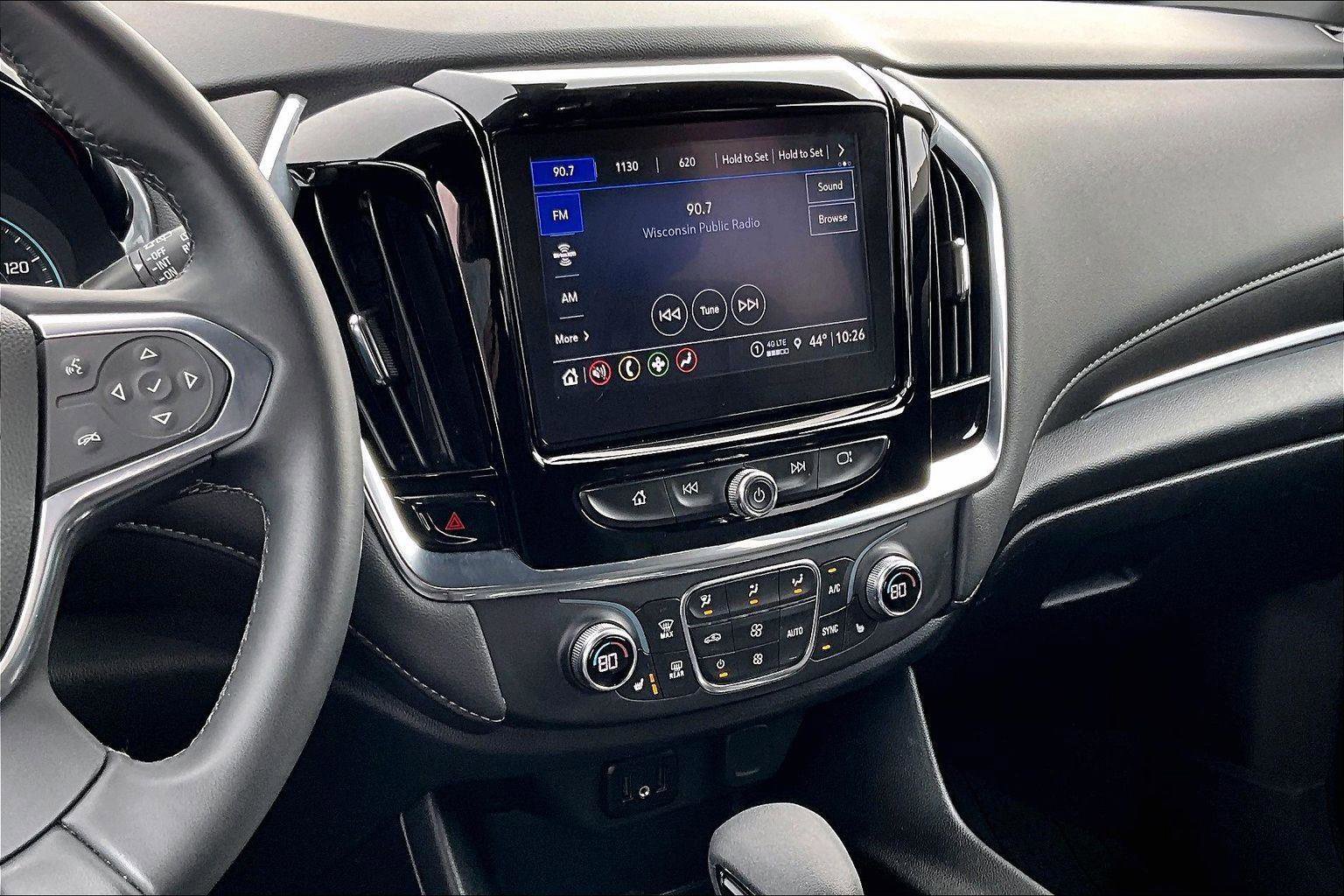 Used 2023 Chevrolet Traverse LT w/ Midnight/Sport Edition image 7