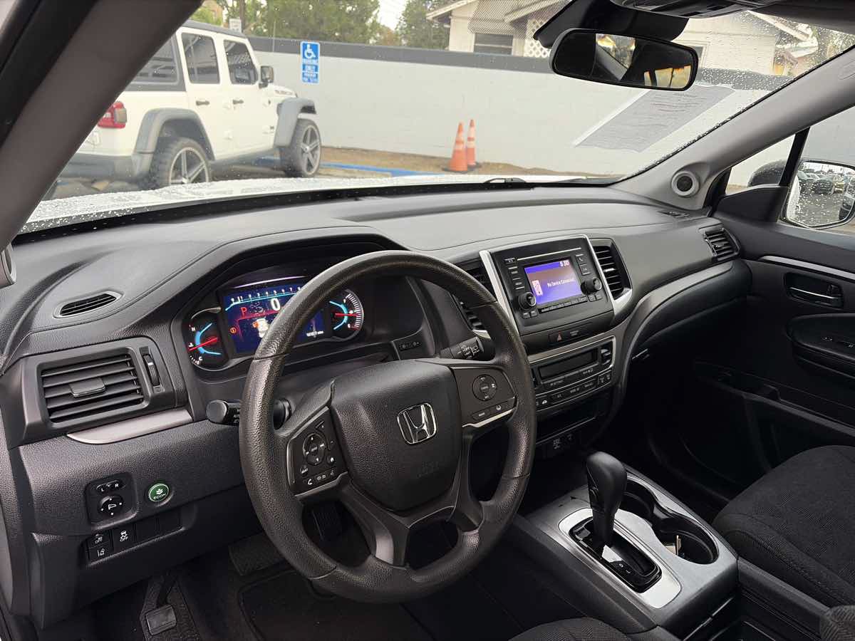 Used 2020 Honda Pilot LX image 38