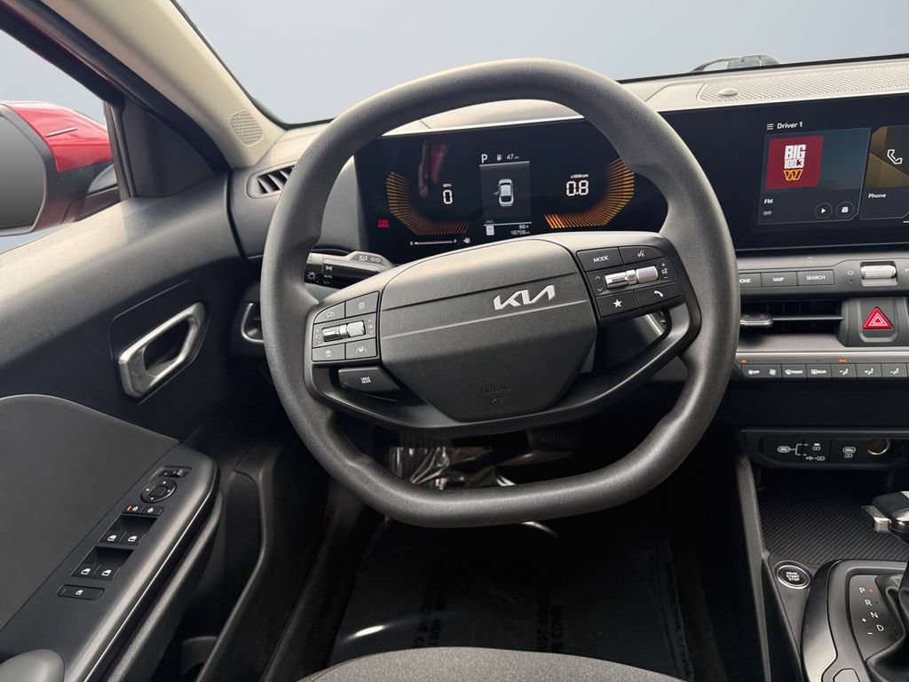 Used 2025 Kia K4 FWD image 12