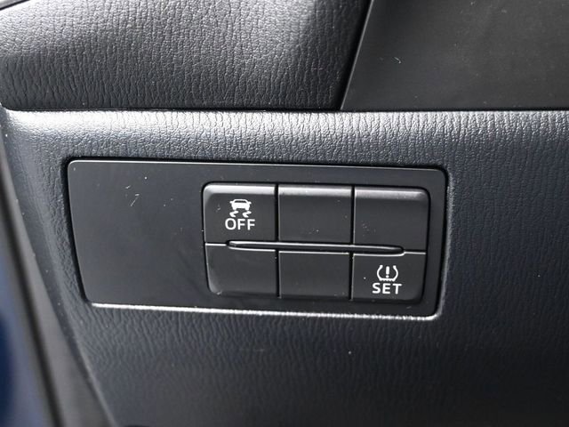 Used 2018 MAZDA MAZDA3 Touring image 16