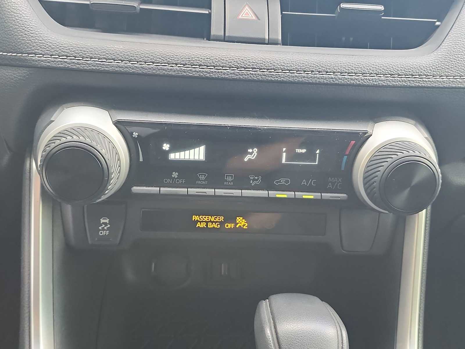 Used 2022 Toyota RAV4 LE FWD image 19