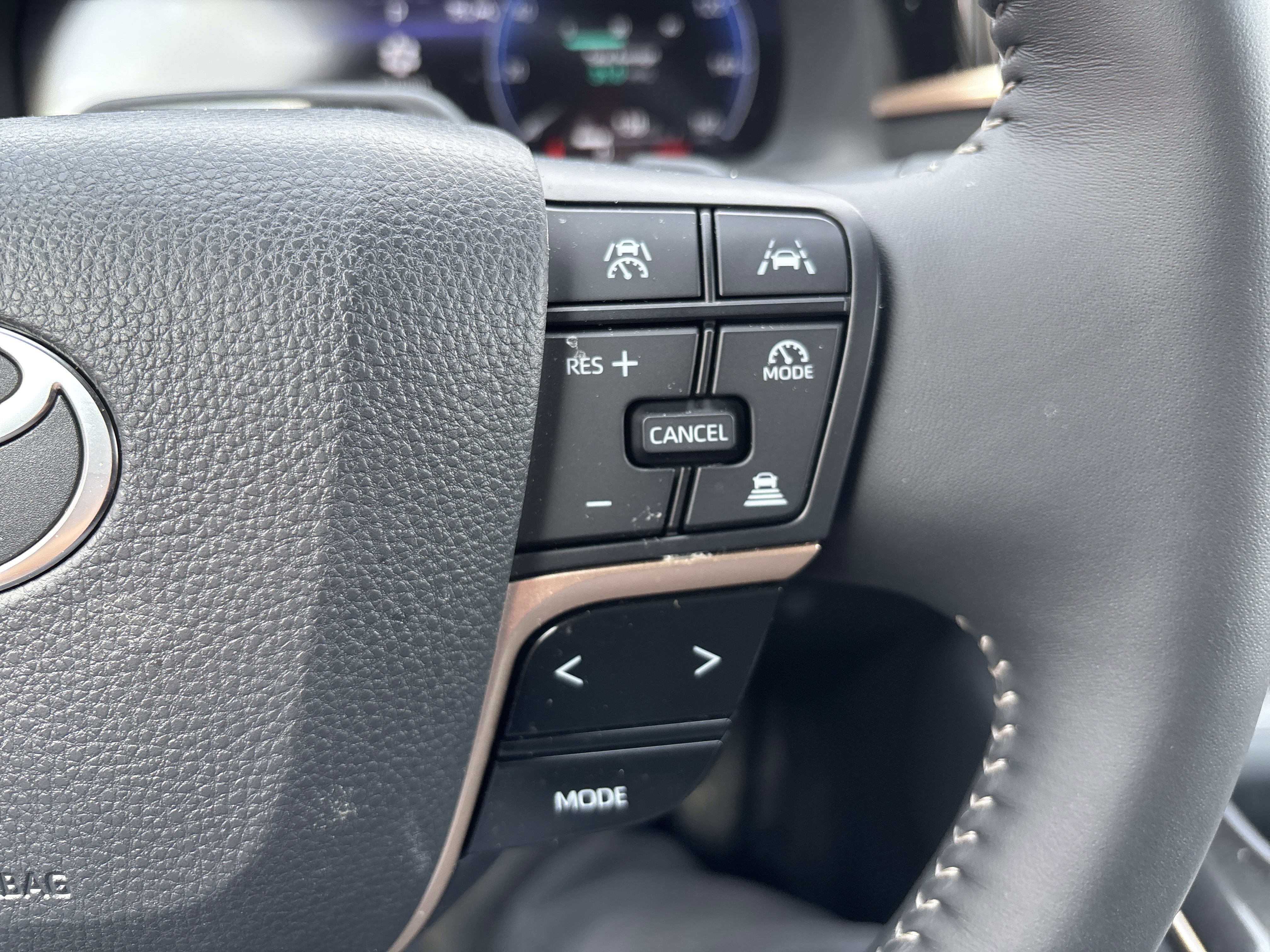 Certified 2025 Toyota Crown Signia w/ Advanced Technology Package image 20