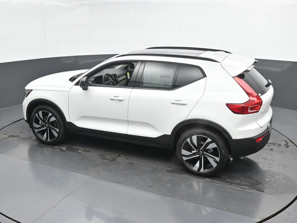 New 2026 Volvo XC40 B5 Ultra w/ Climate Package AWD/4WD image 37