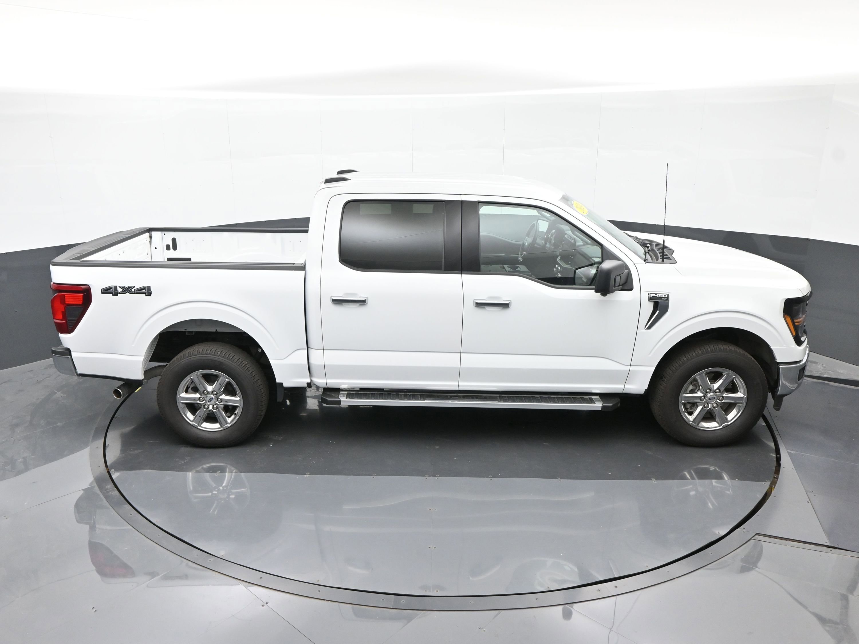 Used 2024 Ford F150 XLT image 37