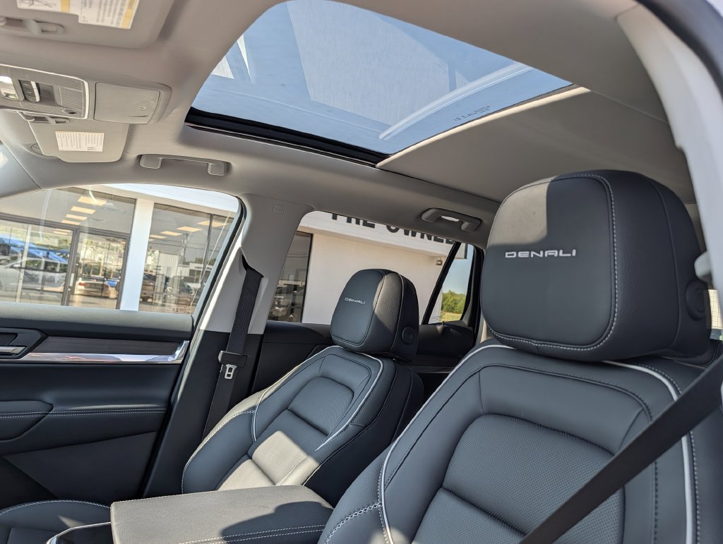 New 2027 GMC Terrain Denali w/ LPO, Floor Liner Package AWD/4WD image 25