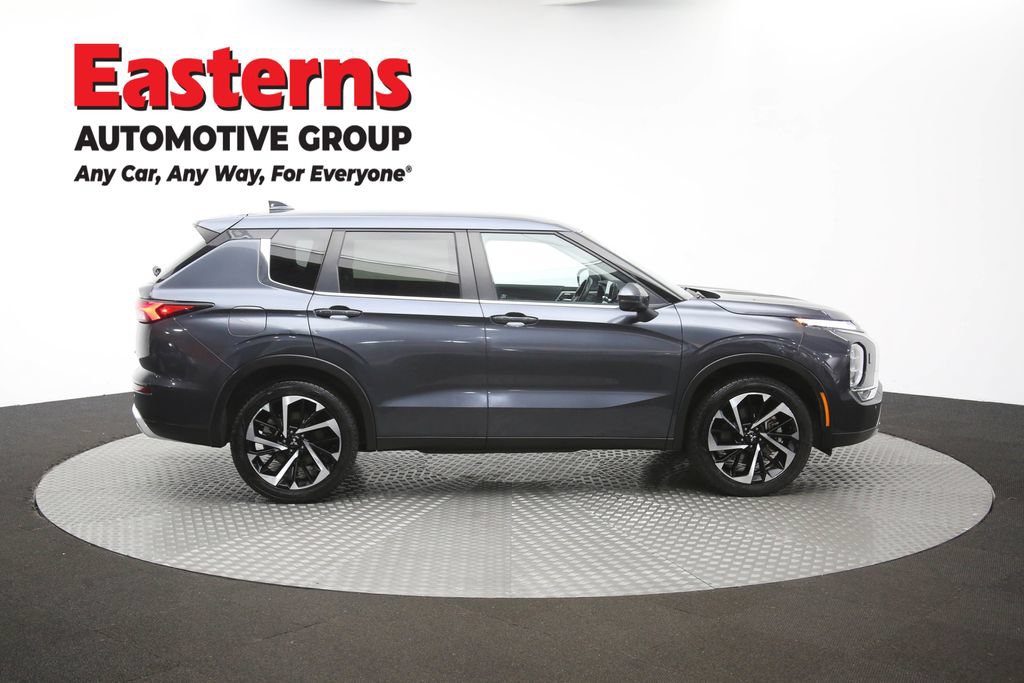 Used 2024 Mitsubishi Outlander SE AWD/4WD image 44
