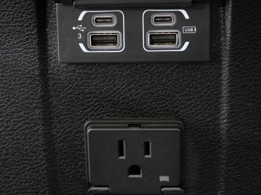 Used 2019 Jeep Wrangler Unlimited Sahara image 26