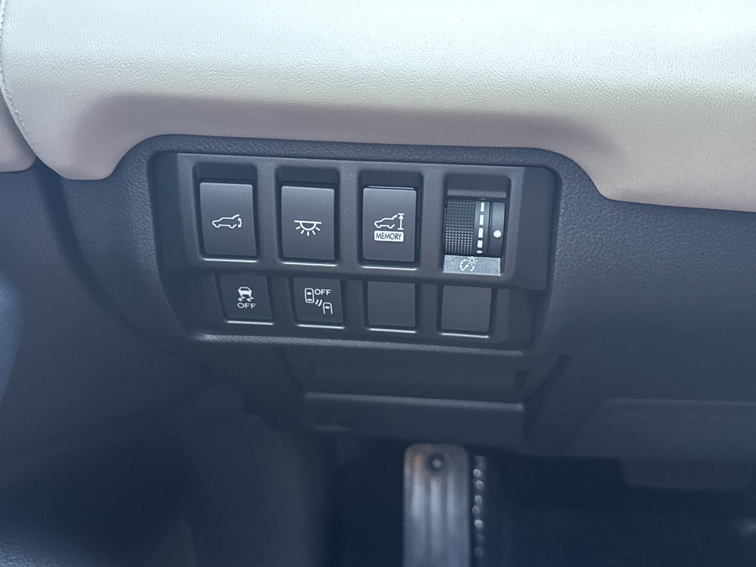 Used 2022 Subaru Ascent Touring AWD/4WD image 32